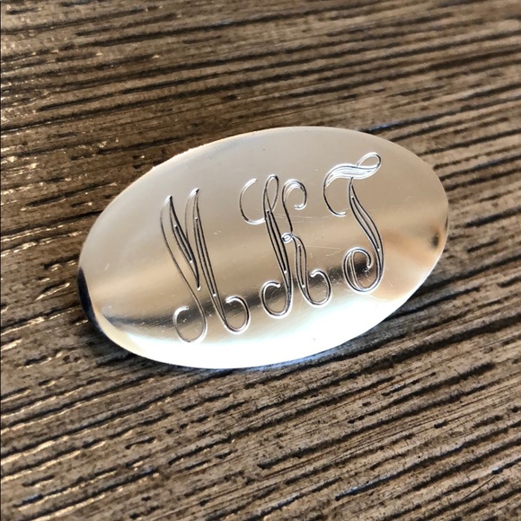 Vintage Oval Sterling Silver Monogramed Pin MKT - Picture 3 of 11